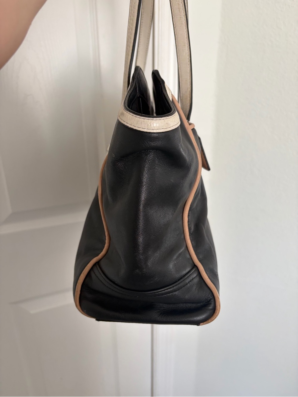 Coach Black Leather Tote with Cream Handles and Tan Trim - Picture 4 of 7